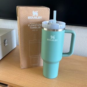 Stanley 40oz travel tumbler